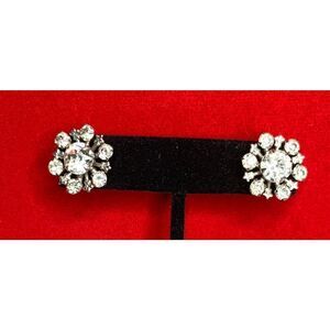 Beautiful Clear, Faceted Crystal earrings in Silver plate, Vintage, Unmarked